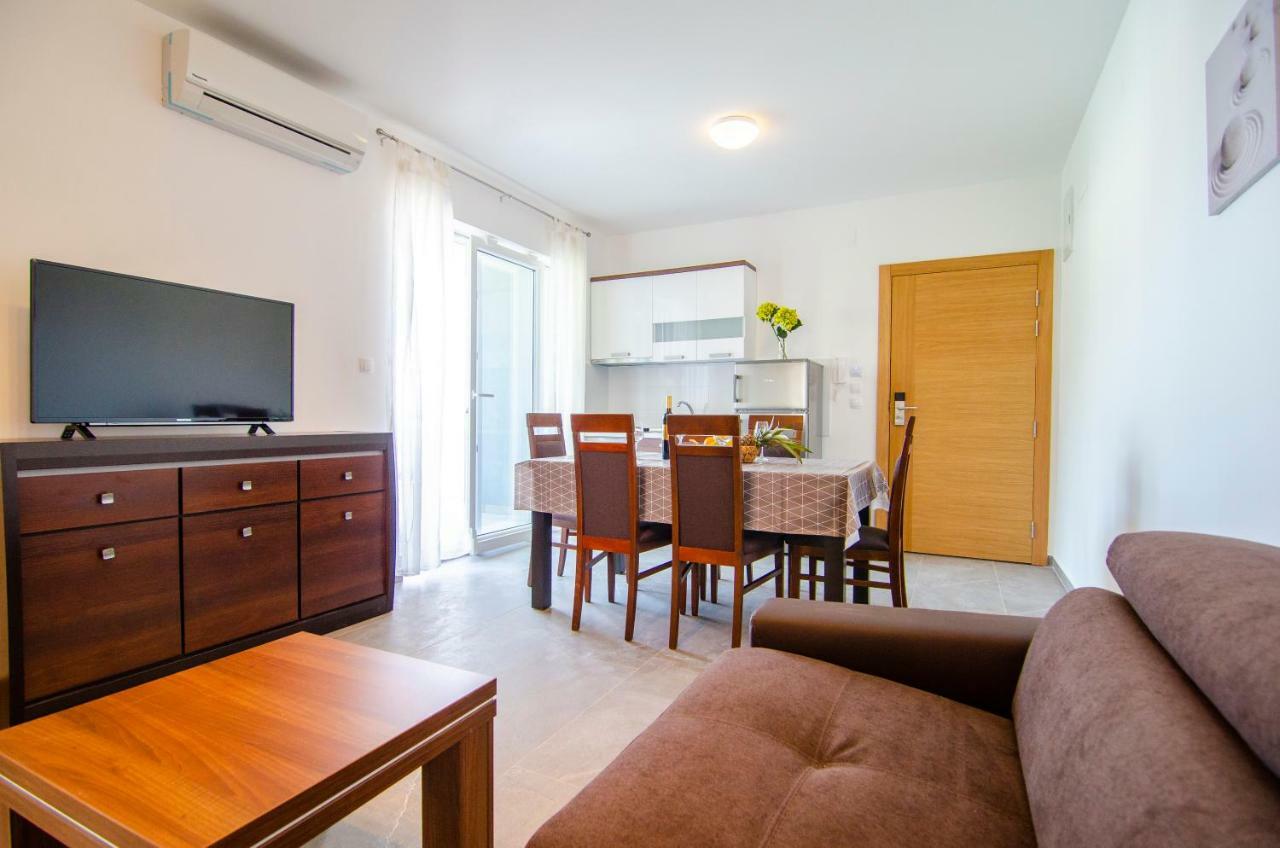 Apartments Sara 2 Μπολ Εξωτερικό φωτογραφία
