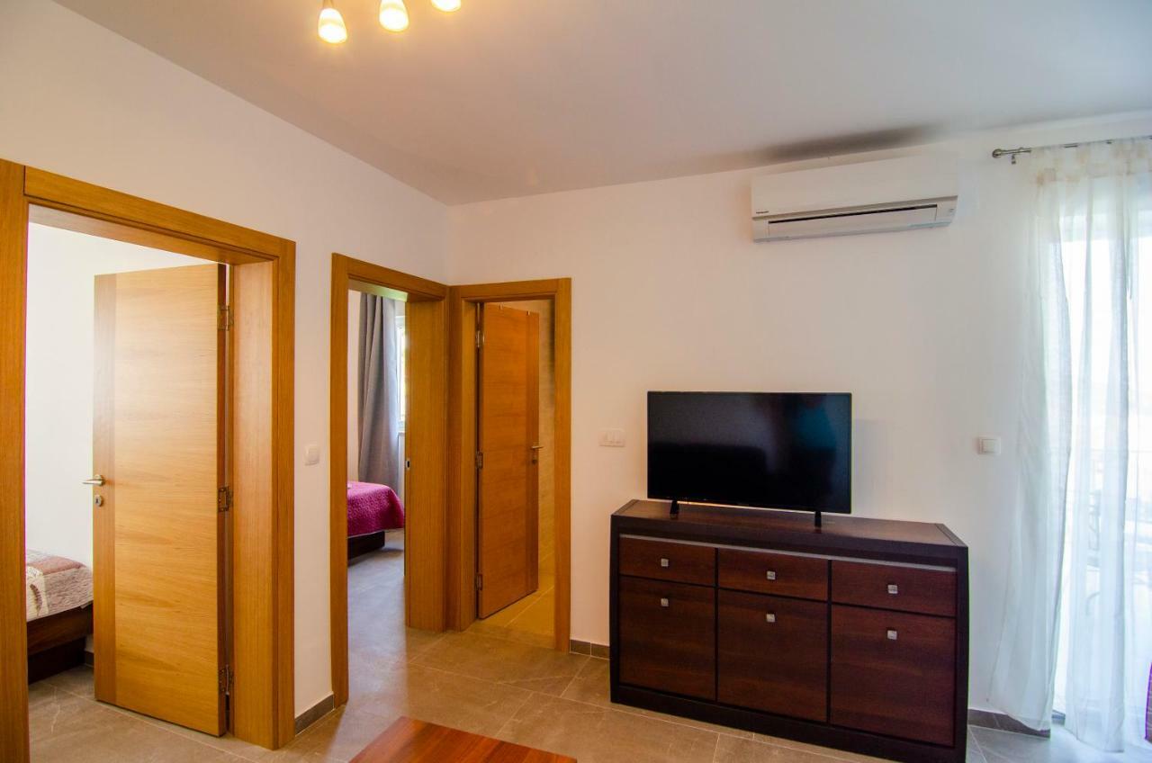 Apartments Sara 2 Μπολ Εξωτερικό φωτογραφία