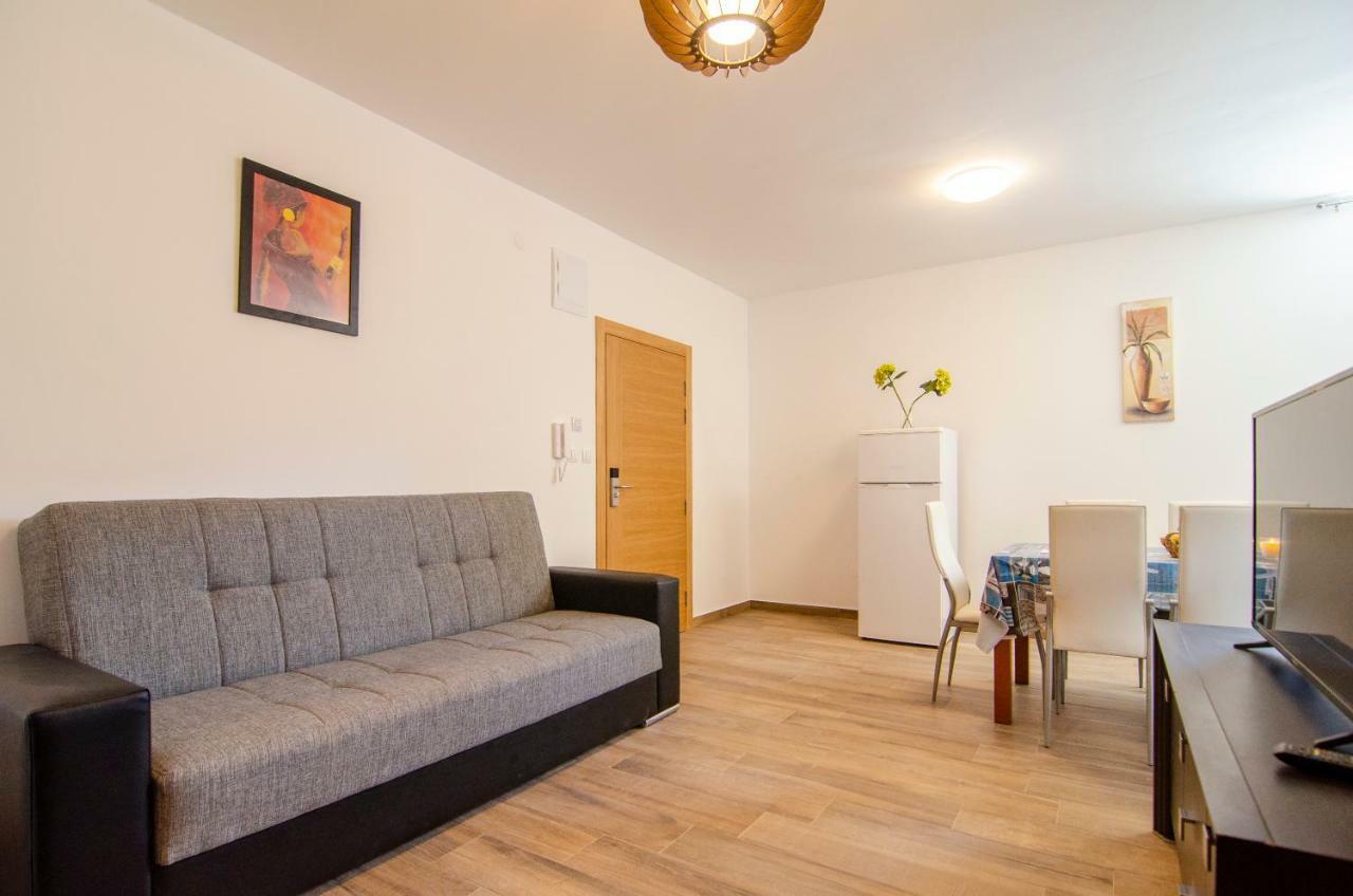Apartments Sara 2 Μπολ Εξωτερικό φωτογραφία