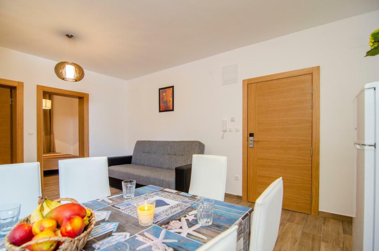 Apartments Sara 2 Μπολ Εξωτερικό φωτογραφία