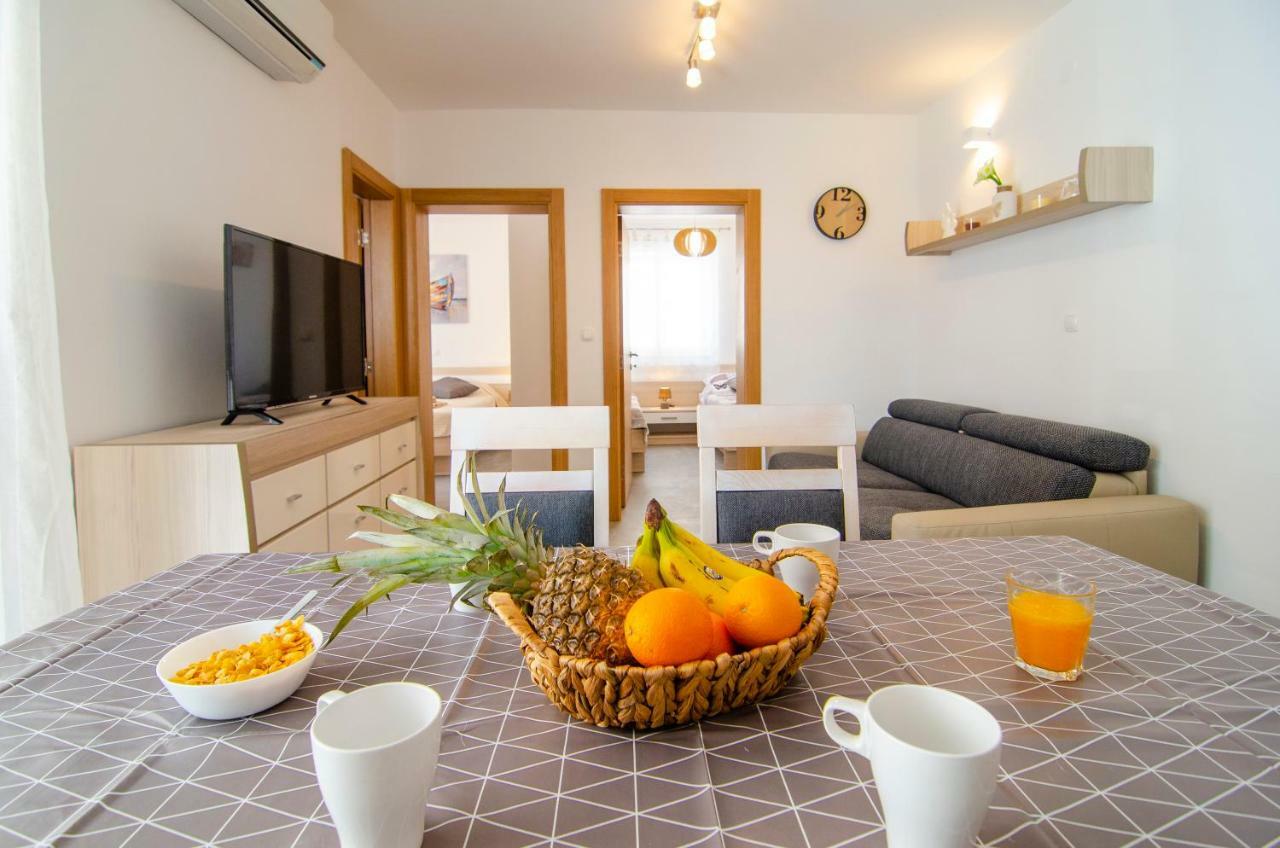 Apartments Sara 2 Μπολ Εξωτερικό φωτογραφία
