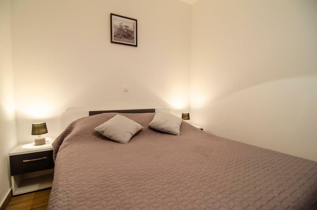 Apartments Sara 2 Μπολ Εξωτερικό φωτογραφία
