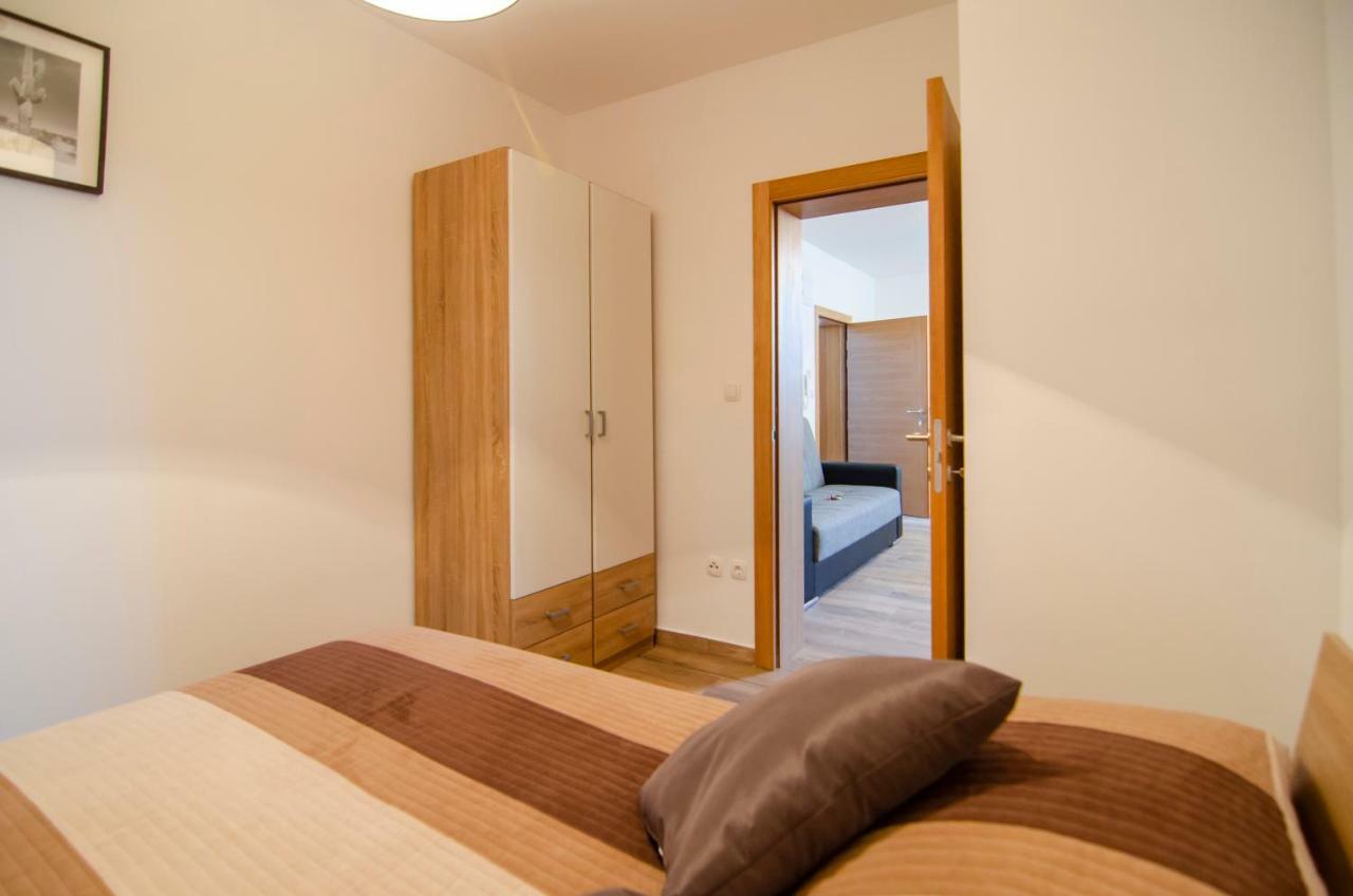 Apartments Sara 2 Μπολ Εξωτερικό φωτογραφία