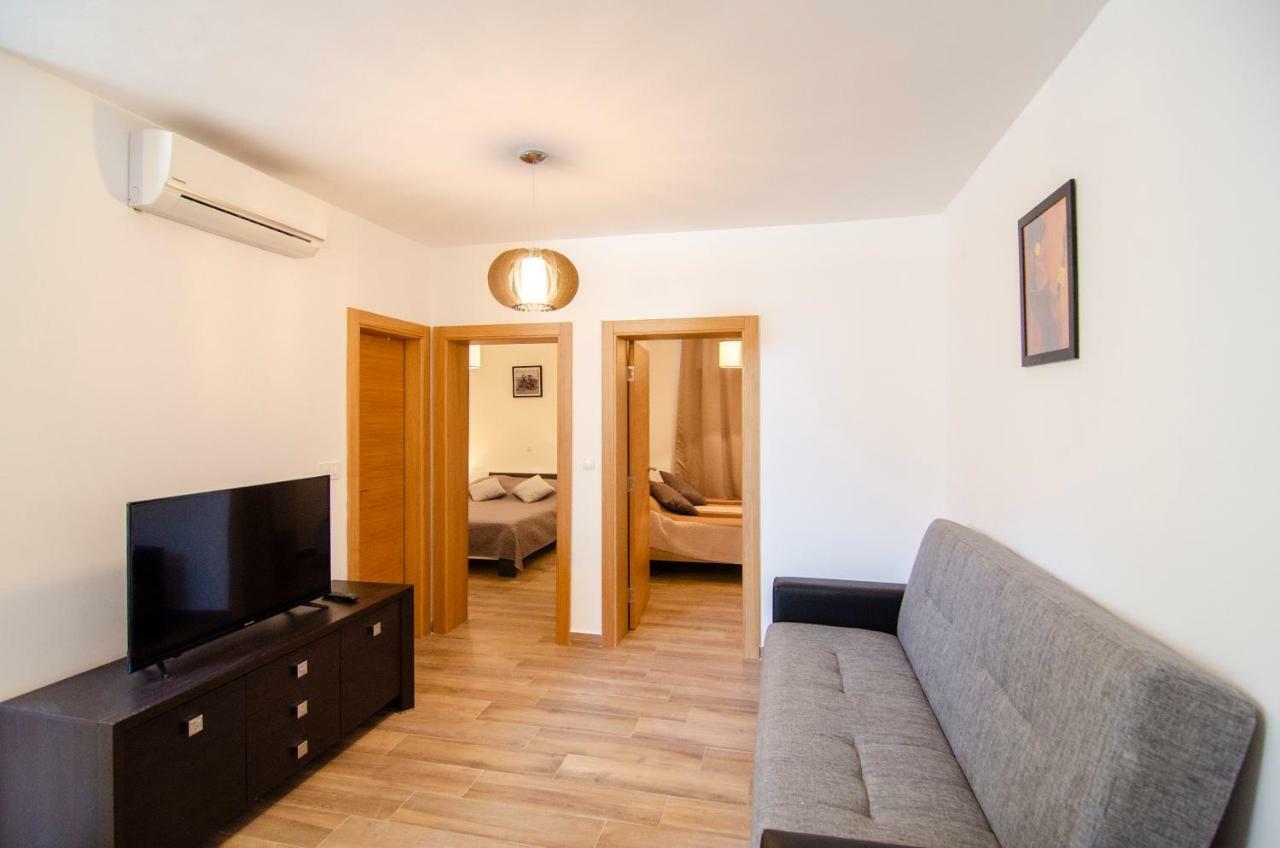 Apartments Sara 2 Μπολ Εξωτερικό φωτογραφία